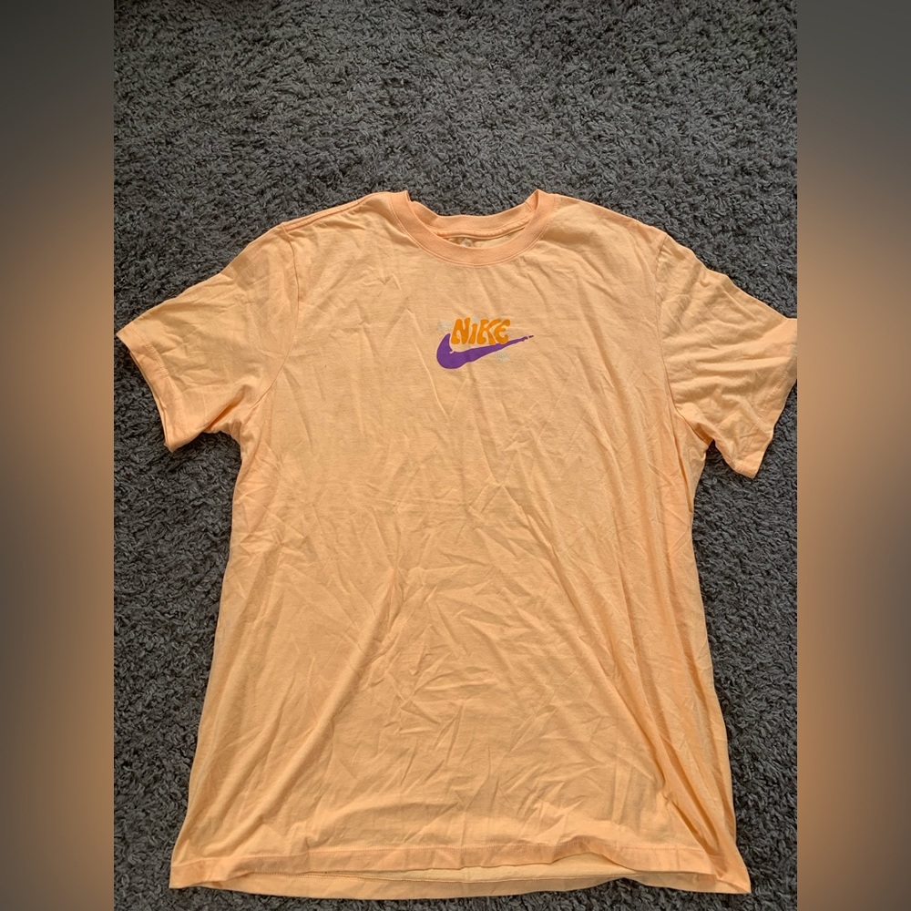 Nike XL Graphic T-Shirt